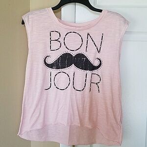 Super cute sleeveless t-shirt, size large